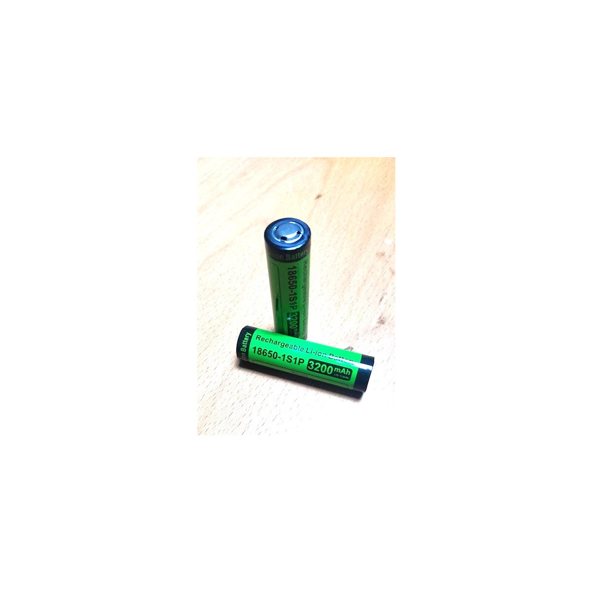 18650 Li-ion Genopladelig Batteri 3,7 V med flad Top